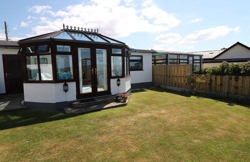 Llandanwg Cottage | GOETRA, pet friendly, country holiday cottage in Llandanwg
