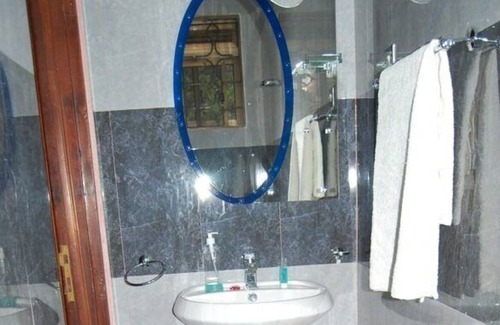 Kampala Hotel | GoExpat Safaris