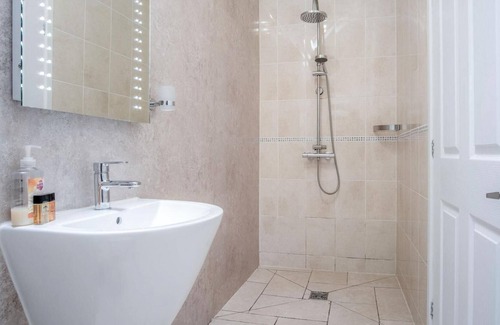 St Ishmaels Apartment | Gofan - 1 Bedroom Studio - St Ishmael's