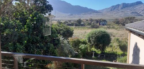 Pringle Bay Apartment | Gogo's garden apartment