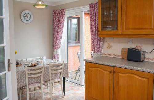 Aberaeron House | Goitre Bach Llwyncelyn