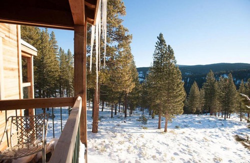 Truckee House | Gold Bend by Tahoe Mountain Properties