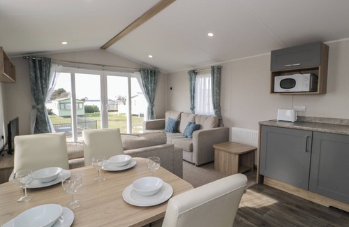 Talybont Cottage | GOLD CARAVAN (203), family friendly, with a garden in Dyffryn Ardudwy