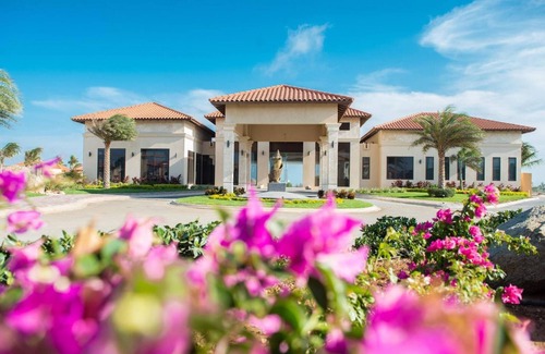 Gold Coast House | Gold Coast - 2br3ba Gated Community w Pools Gym