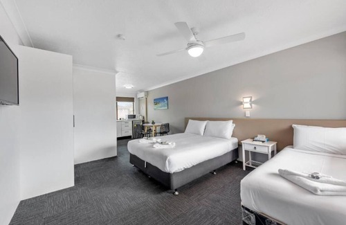 Surfers Paradise Hotel | Gold Coast Inn