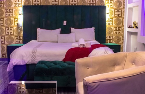 Greater Johannesburg Metropolitan Area Hotel | Gold Crown international Hotel