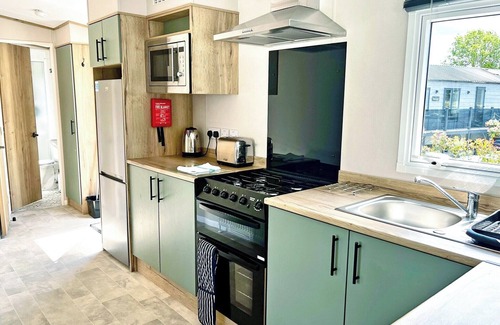 Harvington House | Gold Deluxe 2 Bed sleeps 6 Pet friendly