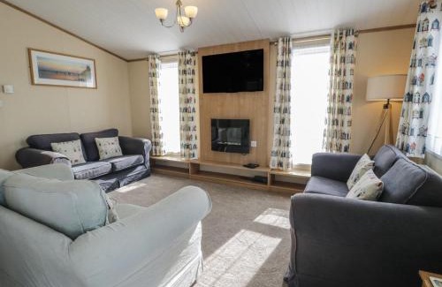 Talybont House | Gold Lodge 201