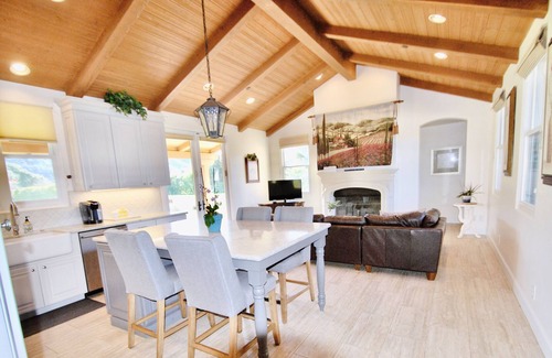 Santa Ynez Cottage | Gold Medal Vineyard/Beautiful Setting/Full Kitchen/Hypoallergenic