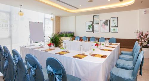 District 5 Hotel | Golda Hotel
