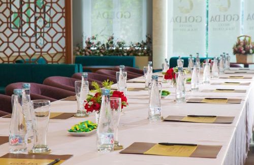 District 5 Hotel | Golda Hotel