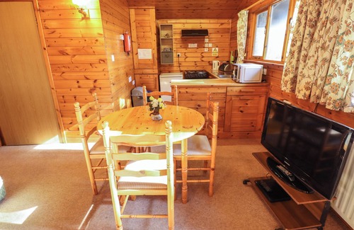 Alford Cottage | GOLDCREST, pet friendly, country holiday cottage in Alford