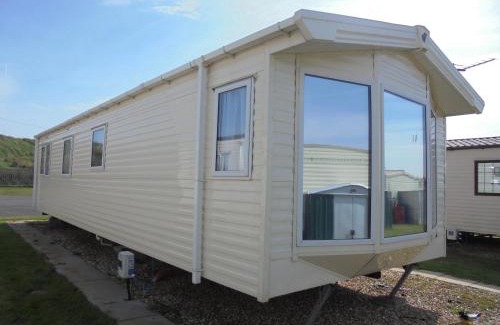 Chapel Saint Leonards House | Golden Anchor Parkstone 6 Berth, Central heated