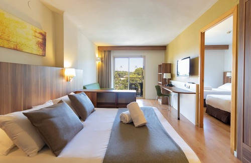 Salou City Centre Hotel | Golden Avenida Family Suites