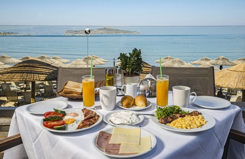 Daratsos Apartment | Golden Bay Suites