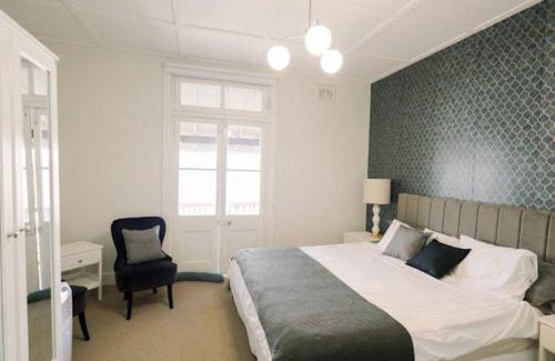 Millers Point Apartment | Golden Dream