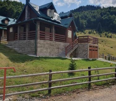 Montenegro House | Golden Eagle Jelovica