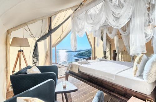 Jezera Resort | Golden Haven Luxe Glamp Resort