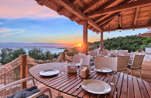 Jezera Resort | Golden Haven Luxe Glamp Resort