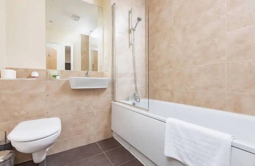 Maidstone Apartment | Golden Heights 8