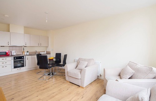 Maidstone Apartment | Golden Heights 9