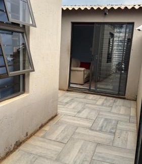 Evaton House | Golden Highway Guesthouse Evaton