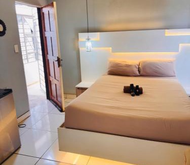 Evaton House | Golden Highway Guesthouse Evaton