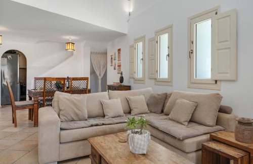 Akrotiri Villa | Golden Horizon Villas Santorini