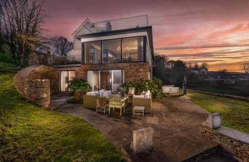Stokenham House | Golden Meadow, Torcross