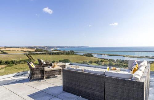 Stokenham House | Golden Meadow, Torcross