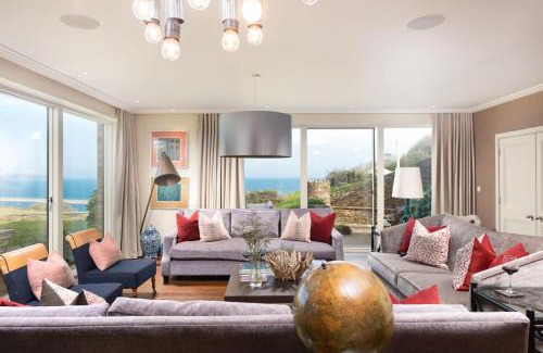 Stokenham House | Golden Meadow, Torcross