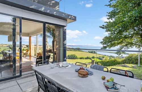 Stokenham House | Golden Meadow, Torcross