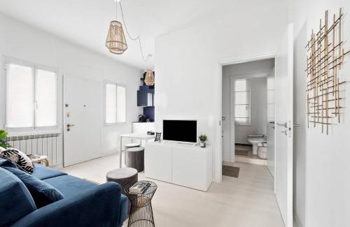 Lazzaretto Apartment | Golden Navy Design Apartment in Porta Venezia