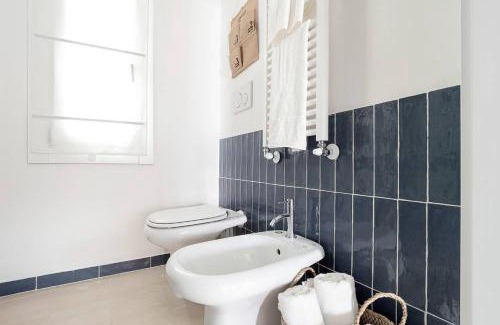 Lazzaretto Apartment | Golden Navy Design Apartment in Porta Venezia