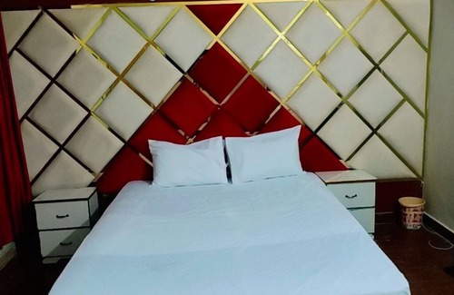 Peshawar Hotel | Golden Palace Guest House