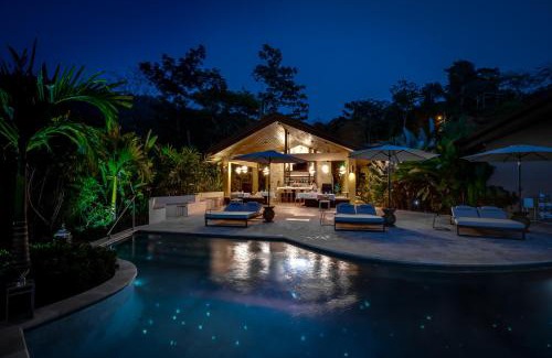 Ballena Hotel | Golden Pineapple Villas-Adults Only