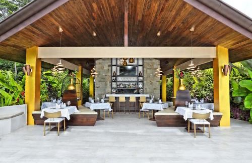 Ballena Hotel | Golden Pineapple Villas-Adults Only