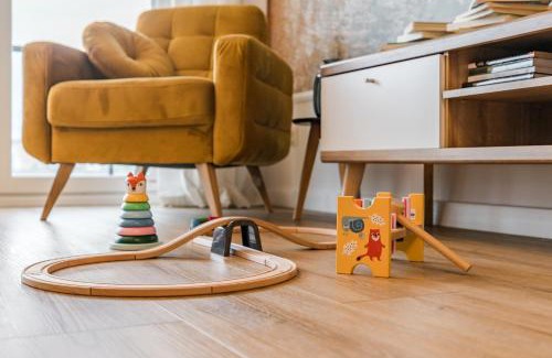 Przymorze Apartment | Golden Reagan by Aparo - Nowy Apartament, Winda, Łóżeczko Turystyczne, Plaża 500m, Balkon, 2 Sypialnie oraz Salon, Rowerownia, Biurko