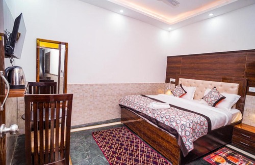 Saket House | Golden Residency