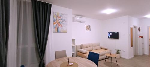 Nis Apartment | Golden Roses Apartment