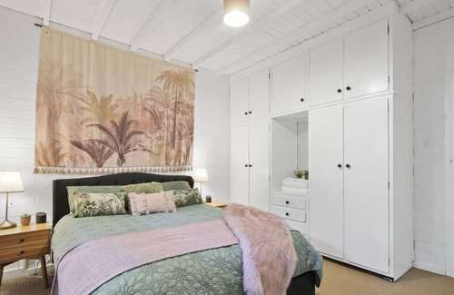 Henley Beach South Apartment | Golden Sands, Beachside, Secure Parking, WiFi & Netflix