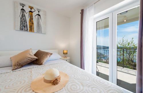 Zupa dubrovacka Apartment | Golden SeaView Holiday Home