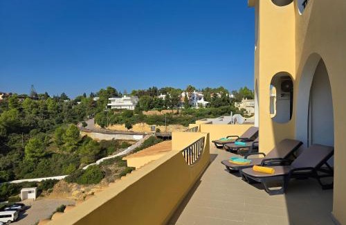 Vale de Centianes Apartment | GOLDEN SUN - Sunny Balcony, Sea View, Beach, AC
