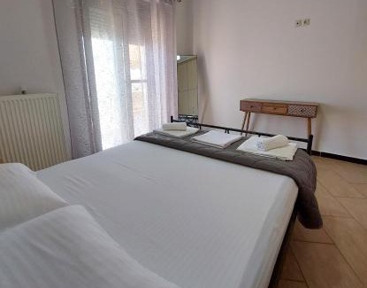 Gythio Apartment | Golden Sunrise