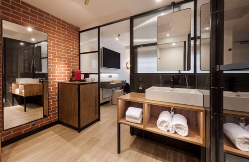 Roissy-en-France Hotel | Golden Tulip CDG Airport Roissy