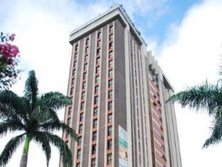 West Sector Hotel | Golden Tulip Goiania Address