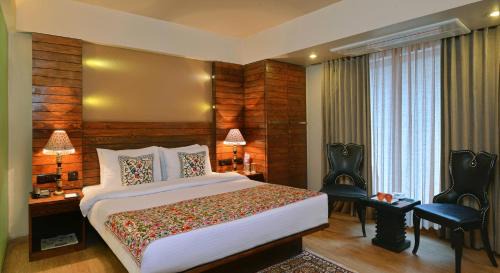 Sonwar Bagh Hotel | Golden Tulip Srinagar