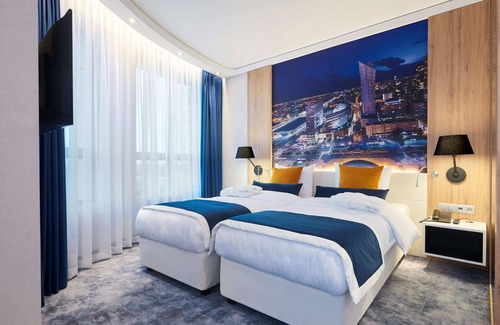 Wlochy Hotel | Golden Tulip Warsaw Airport