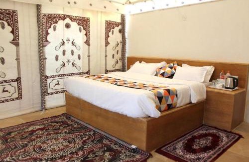 Amar Sagar Pol Other | Golden Villa Luxury Camp