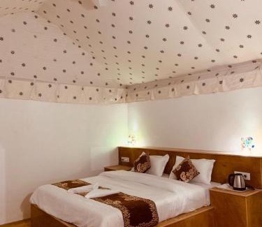 Amar Sagar Pol Other | Golden Villa Luxury Camp